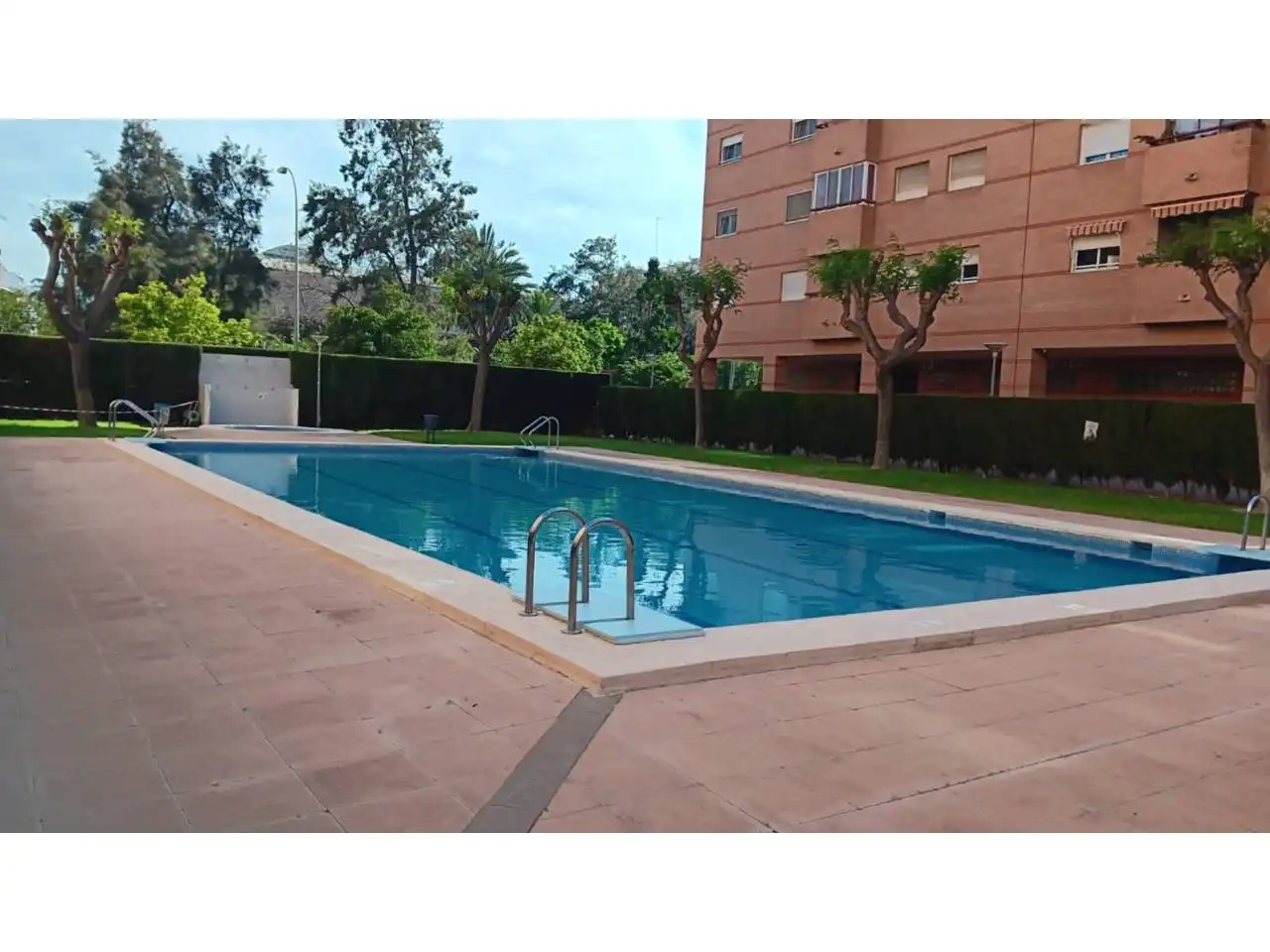 Pis amb piscina en venda a Calle Martí Grajales 2