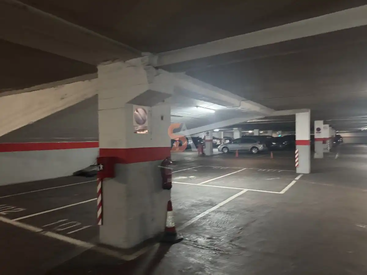 Aparcament de Pis en venda en Valladolid amb Aire condicionat, Calefacció i Terrassa