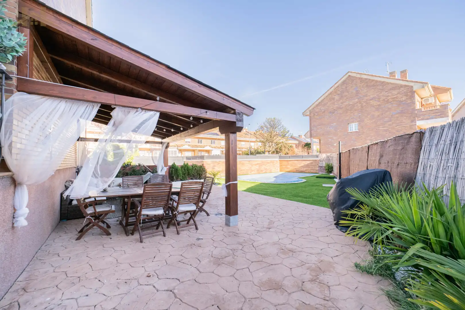 Doppelhaushälfte mit Terrasse zum Verkauf in Avenida del Cantábrico 286, imagen 3