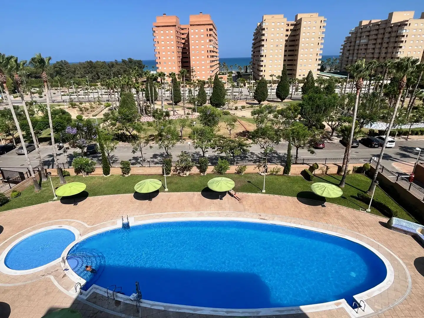Swimming pool of Attic for sale in Oropesa del Mar / Orpesa  with Air Conditioner, Heating and Terrace