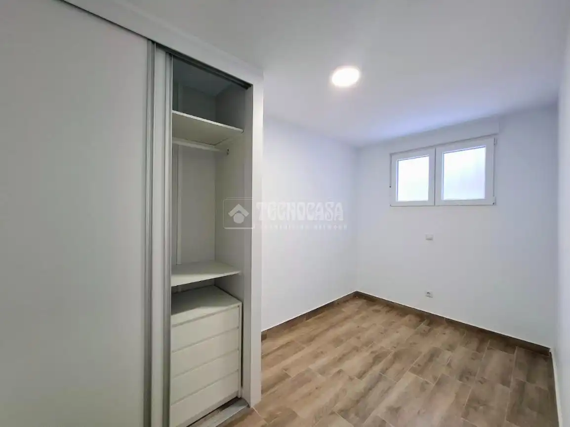 Habitación de Piso en venta en Madrid con Calefacción