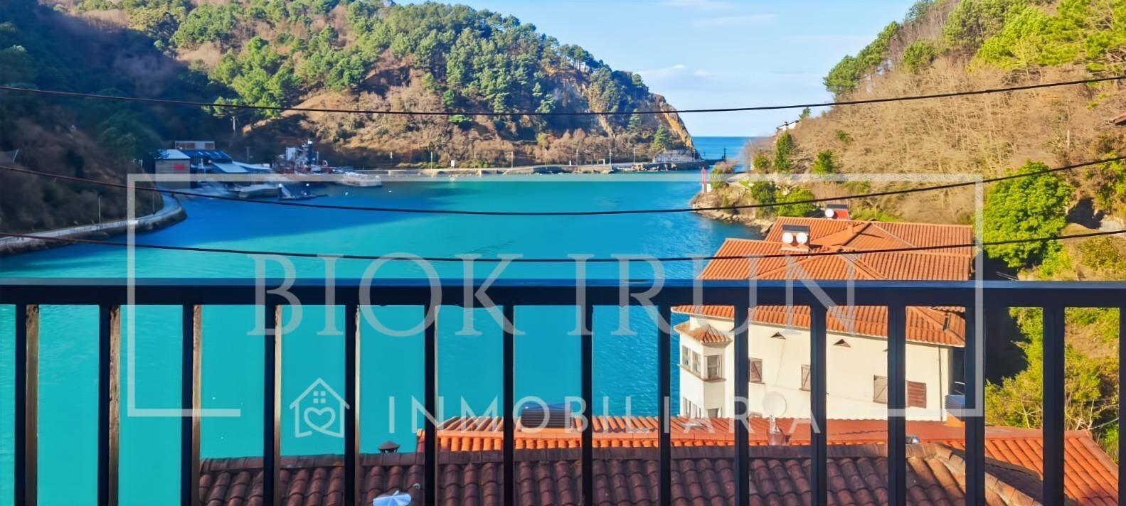 Exterior view of Flat for sale in Pasaia  with Heating, Terrace and Balcony