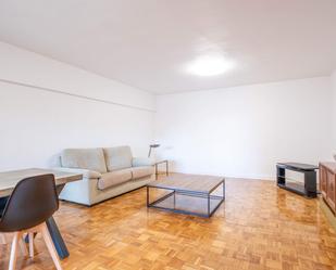 Sala d'estar de Apartament de lloguer en  Zaragoza Capital amb Terrassa