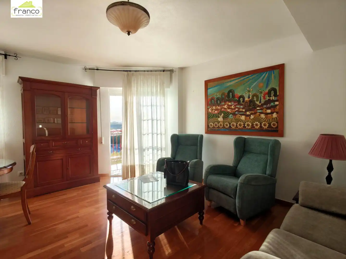 Piso con terraza en alquiler en Sur, imagen 2
