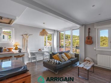 Wohnung mit Balkon zum Verkauf in Luises