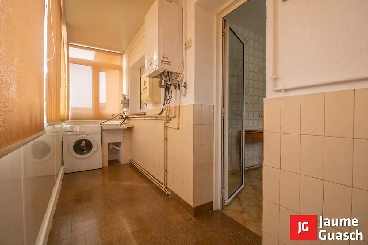 Bathroom of Flat for sale in Torredembarra  with Air Conditioner, Heating and Private garden
