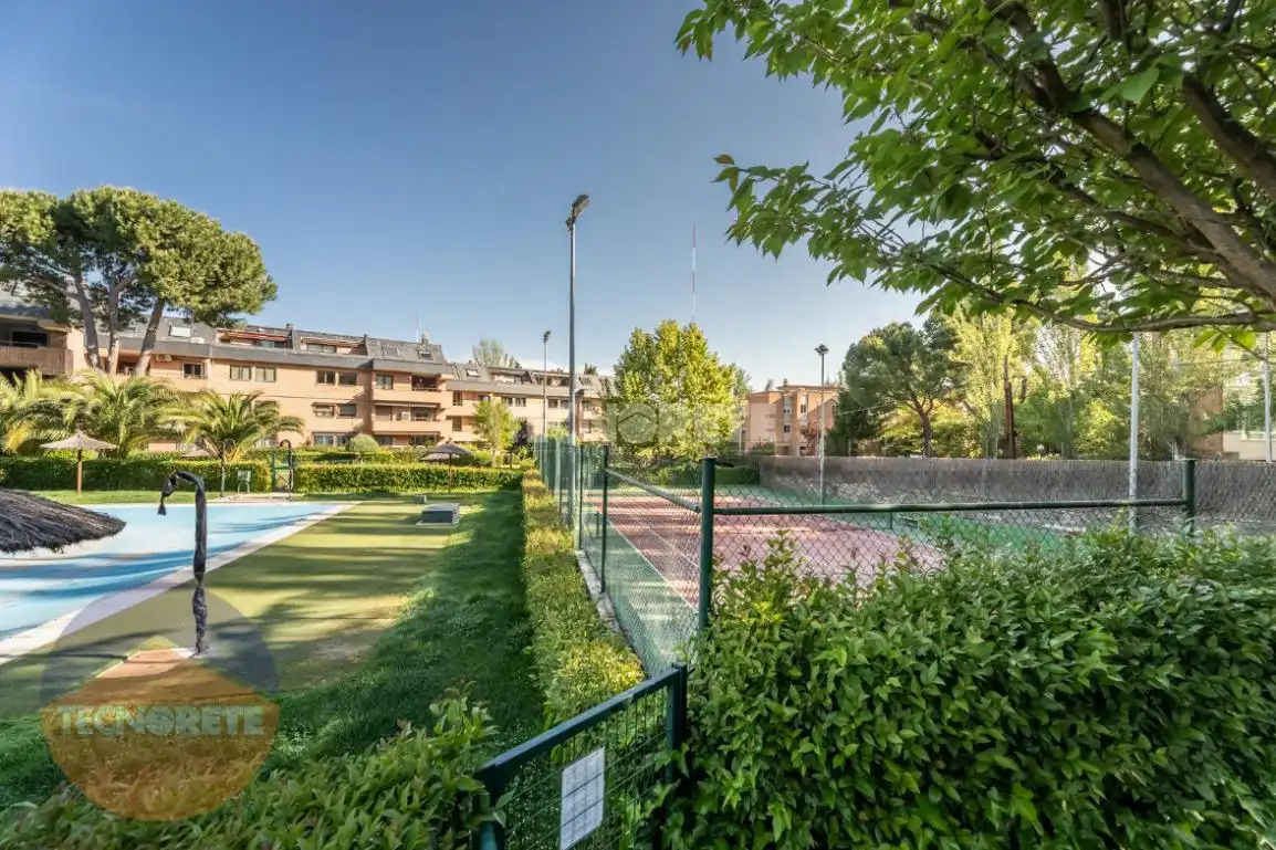Vista exterior de Pis de lloguer en Majadahonda amb Aire condicionat, Calefacció i Terrassa
