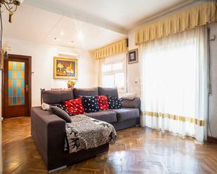 Living room of Flat for sale in L'Hospitalet de Llobregat  with Heating and Balcony