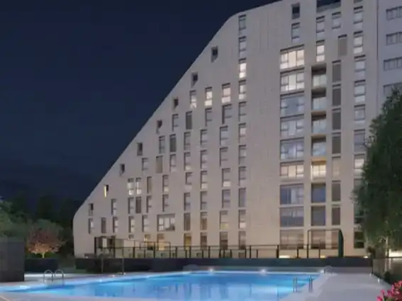 Vista exterior de Dúplex en venda en  Madrid Capital amb Aire condicionat i Piscina