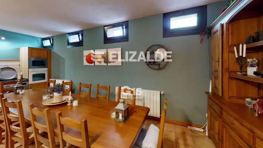 Menjador de Casa o xalet en venda en Hondarribia amb Calefacció, Jardí privat i Terrassa