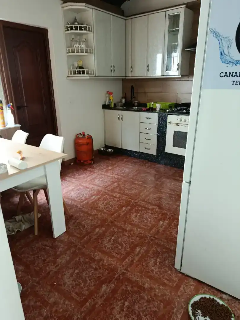 Cuina de Casa adosada en venda en Langreo amb Parquet, Moblat i Rentadora