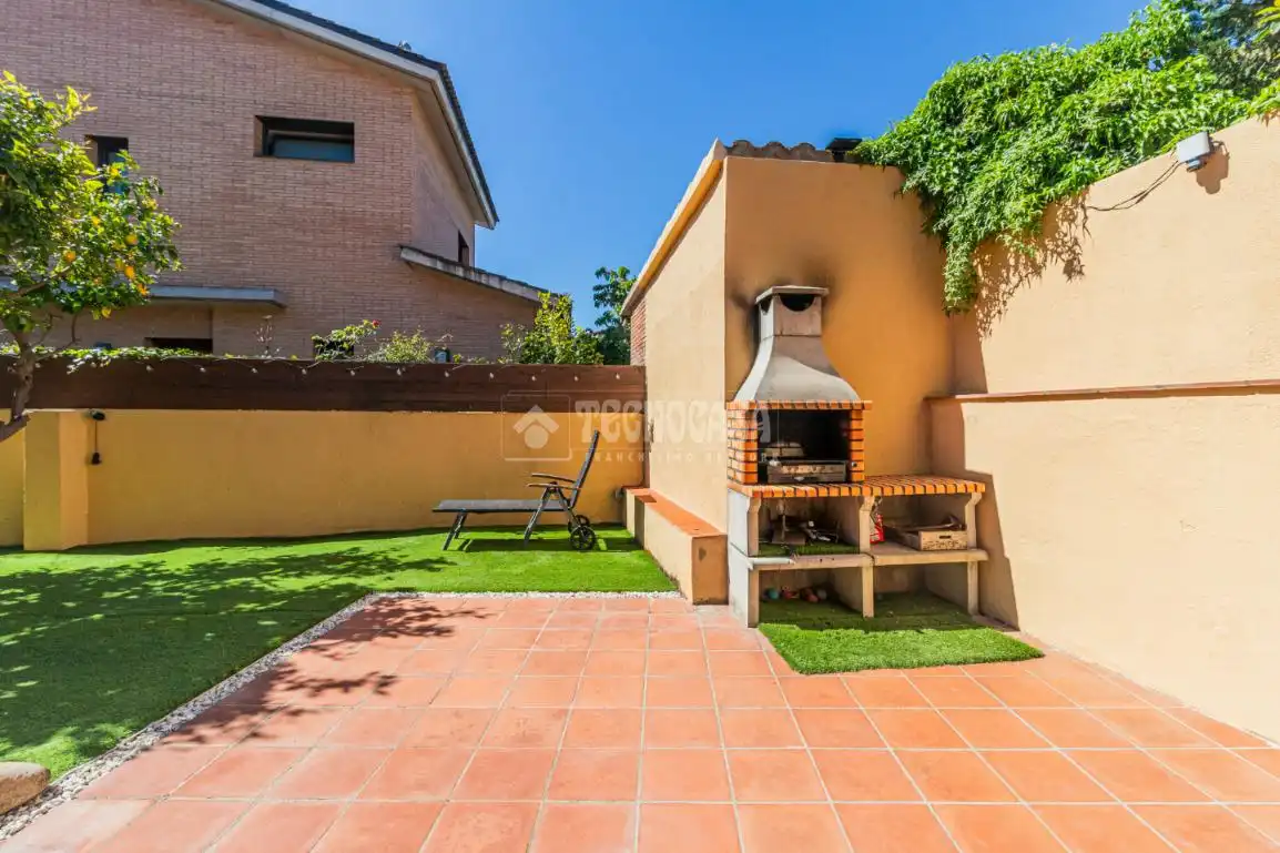 Jardín de Casa o chalet en venta en Sant Cugat del Vallès con Aire acondicionado, Calefacción y Trastero
