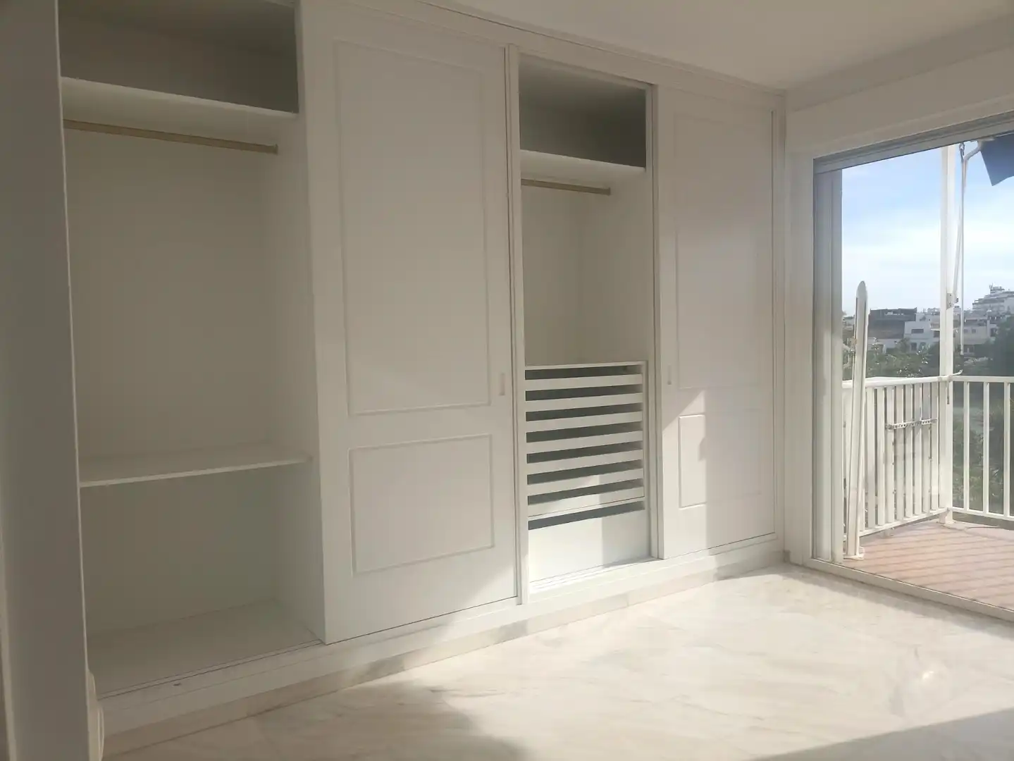 Bedroom of Flat for rent in Sevilla  with Air Conditioner, Terrace and Storage room