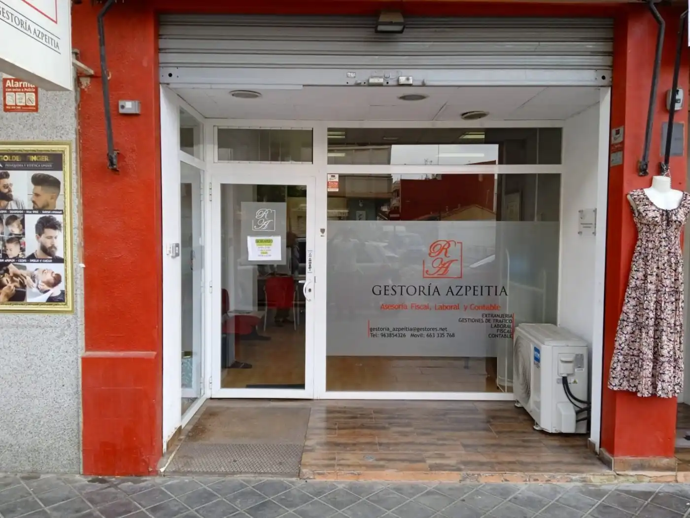 Gewerbefläche zum Verkauf in Avenida de la Paz, imagen 2