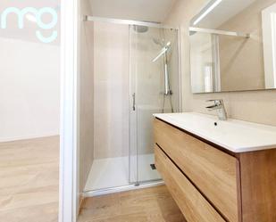 Bathroom of Loft for sale in Badalona  with Air Conditioner, Heating and Oven
