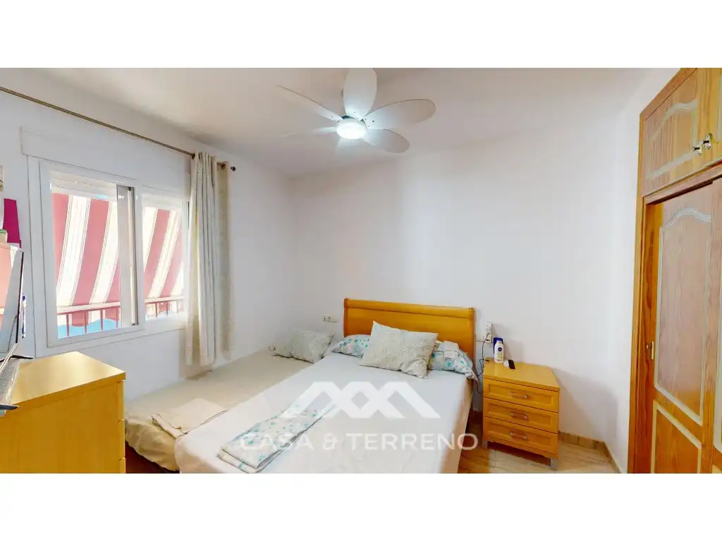 Habitación de Piso en venta en Vélez-Málaga con Aire acondicionado, Terraza y Horno