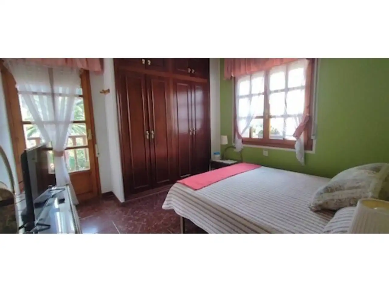 Schlafzimmer von Einfamilien-Reihenhaus zum Verkauf in Llanes mit Heizung, Privatgarten und Terrasse
