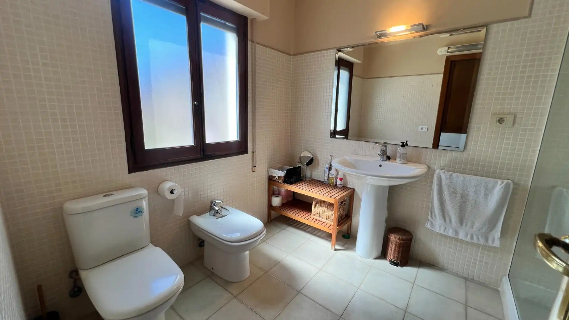 Bany de Casa o xalet en venda en Castellón de la Plana / Castelló de la Plana amb Aire condicionat, Calefacció i Jardí privat
