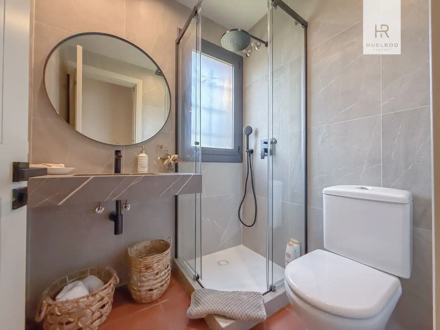 Bathroom of Houses for sale in Sant Vicenç de Montalt  with Air Conditioner, Heating and Private garden