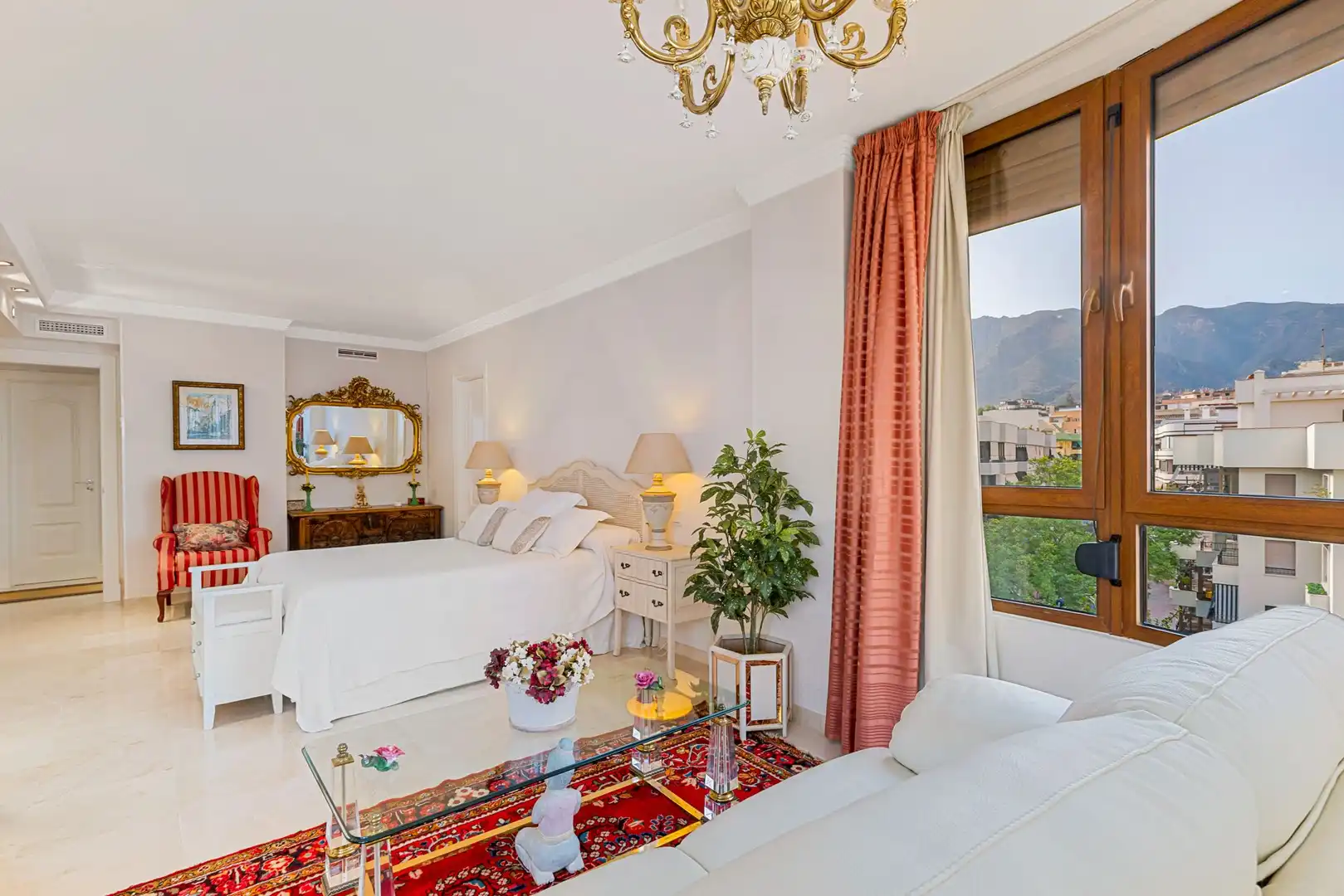 Bedroom of Flat for sale in Marbella  with Air Conditioner, Heating and Terrace