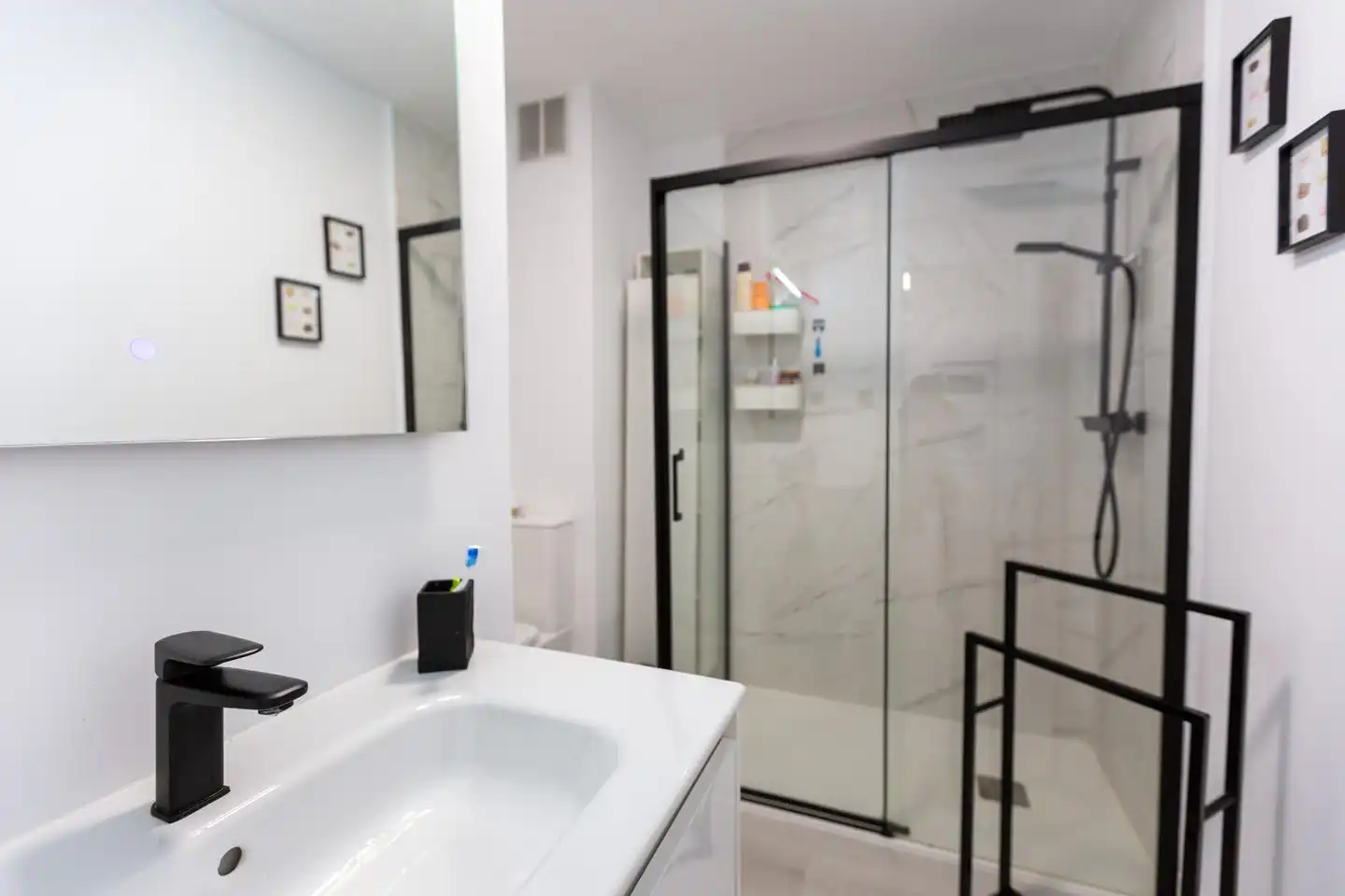 Bathroom of Flat for sale in A Coruña Capital   with Storage room