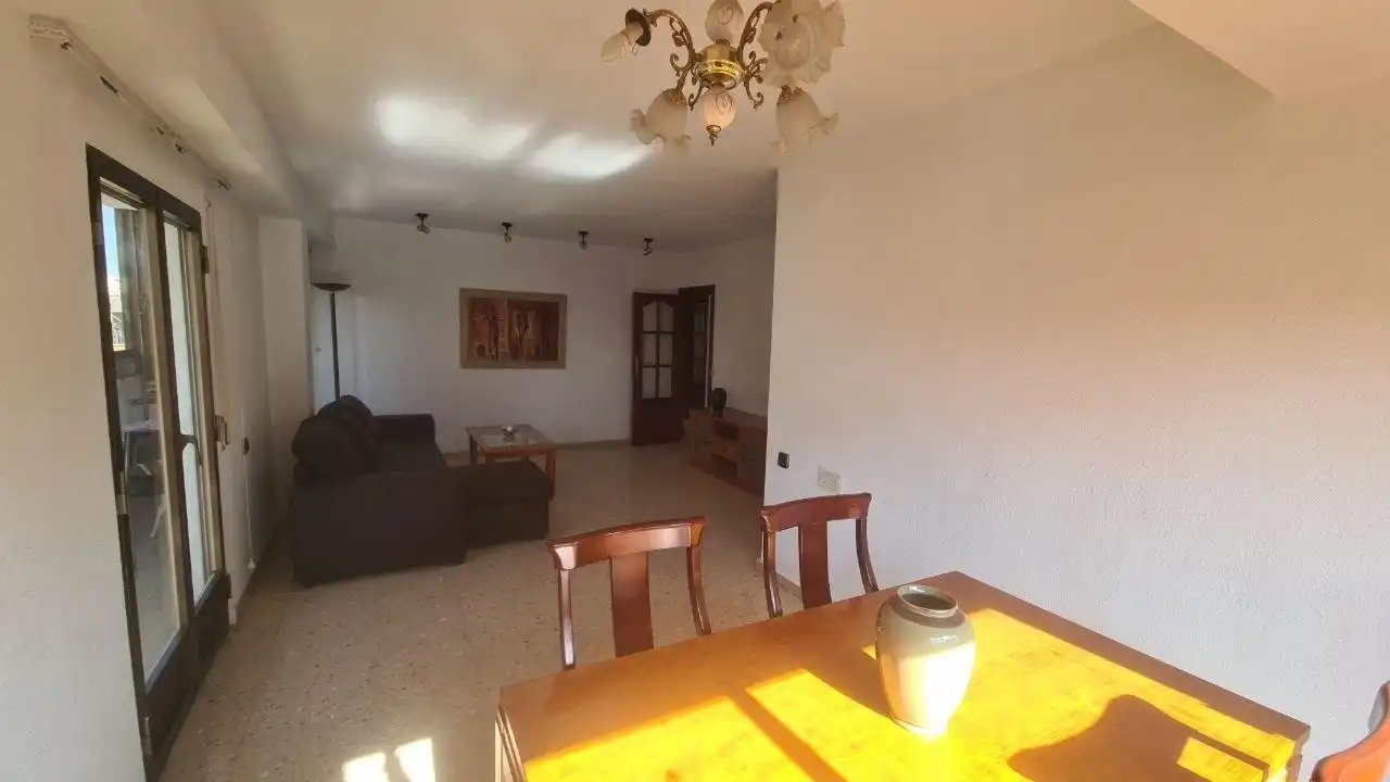 Sala d'estar de Pis en venda en Alicante / Alacant amb Aire condicionat, Terrassa i Moblat