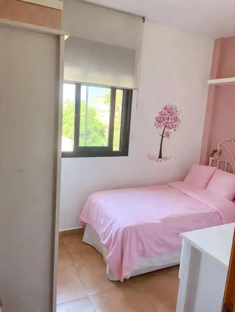 Habitación de Casa adosada en venta en Alhendín con Terraza, Trastero y Balcón