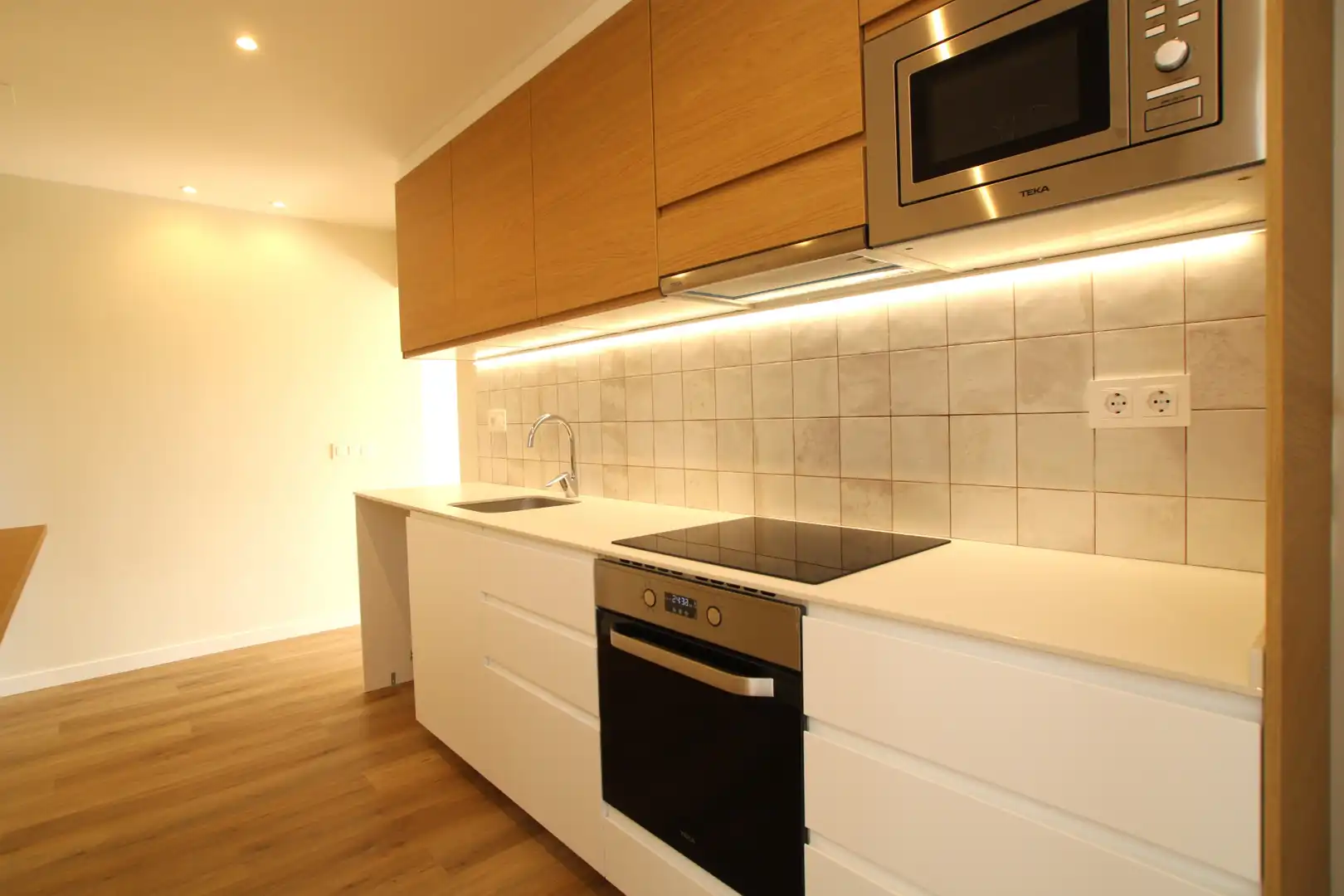 Küche von Wohnung zum Verkauf in Argentona mit Klimaanlage, Parkett und Balkon