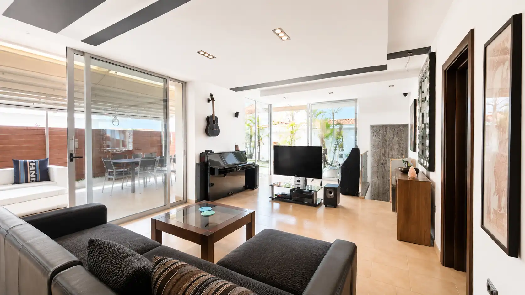 Sala de estar de Casa o chalet en venta en Arona con Jardín privado, Terraza y Amueblado