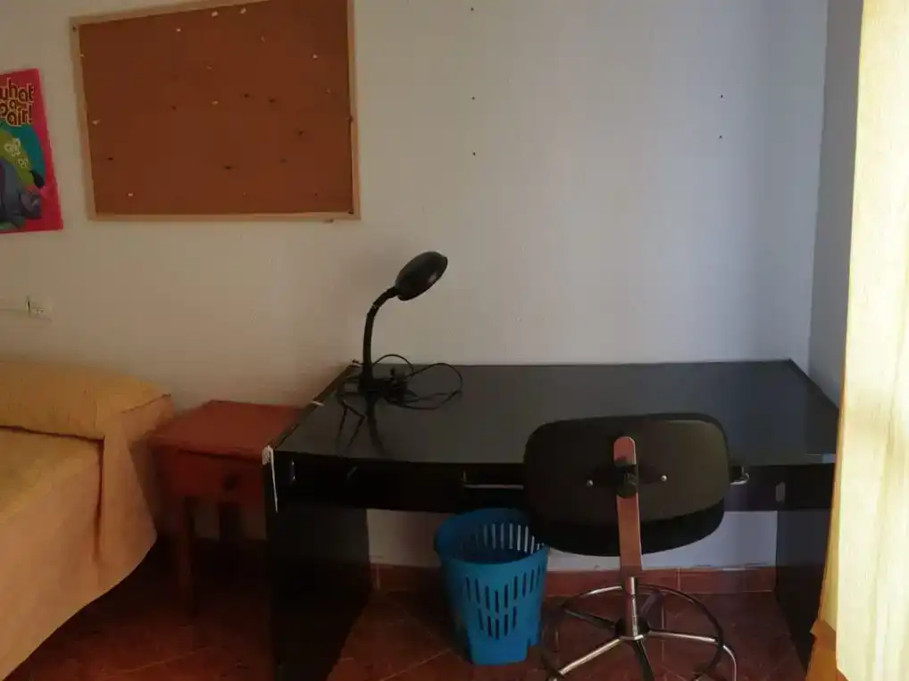 Schlafzimmer von Wohnung zur Miete in  Sevilla Capital mit Klimaanlage und Balkon