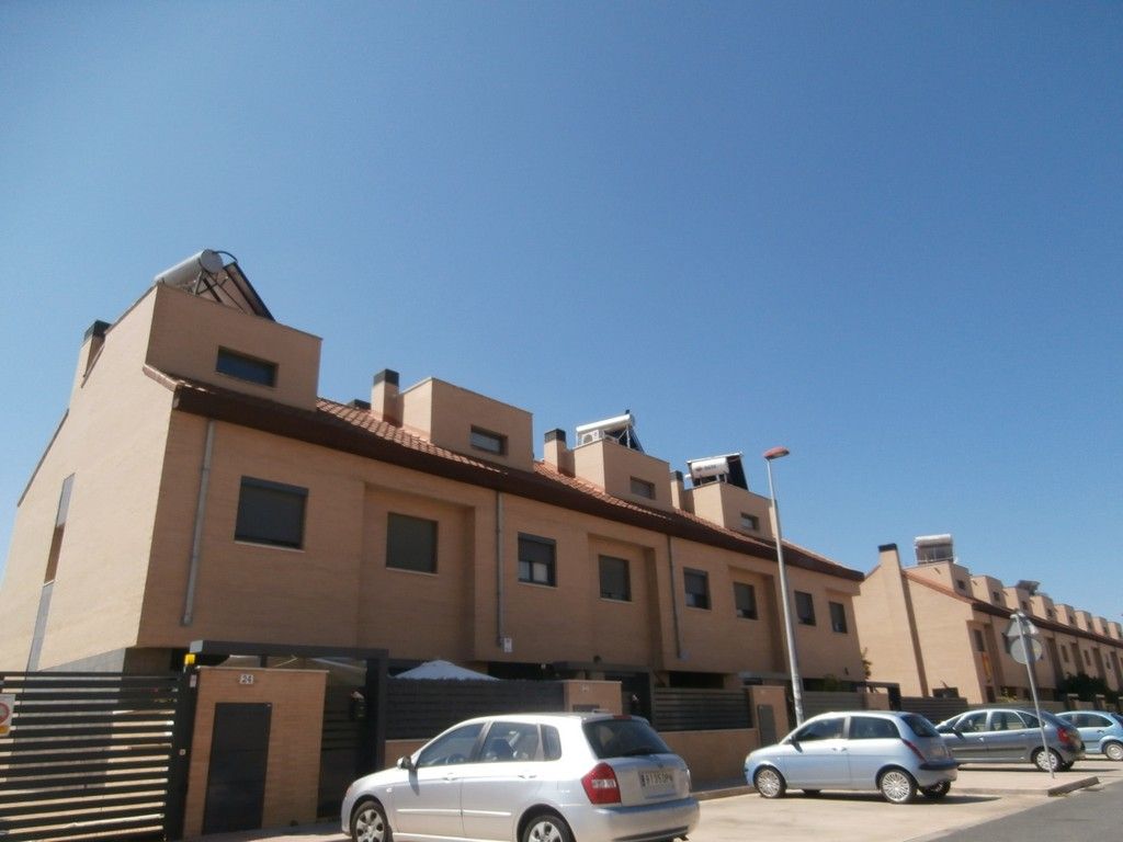 Exterior view of Single-family semi-detached for sale in  Huelva Capital