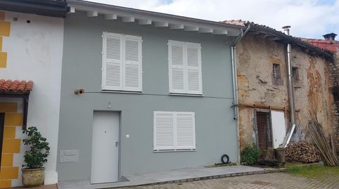 Foto 3 de Casa adosada en venda a Barrio Rodezas, 3, Udías, Cantabria