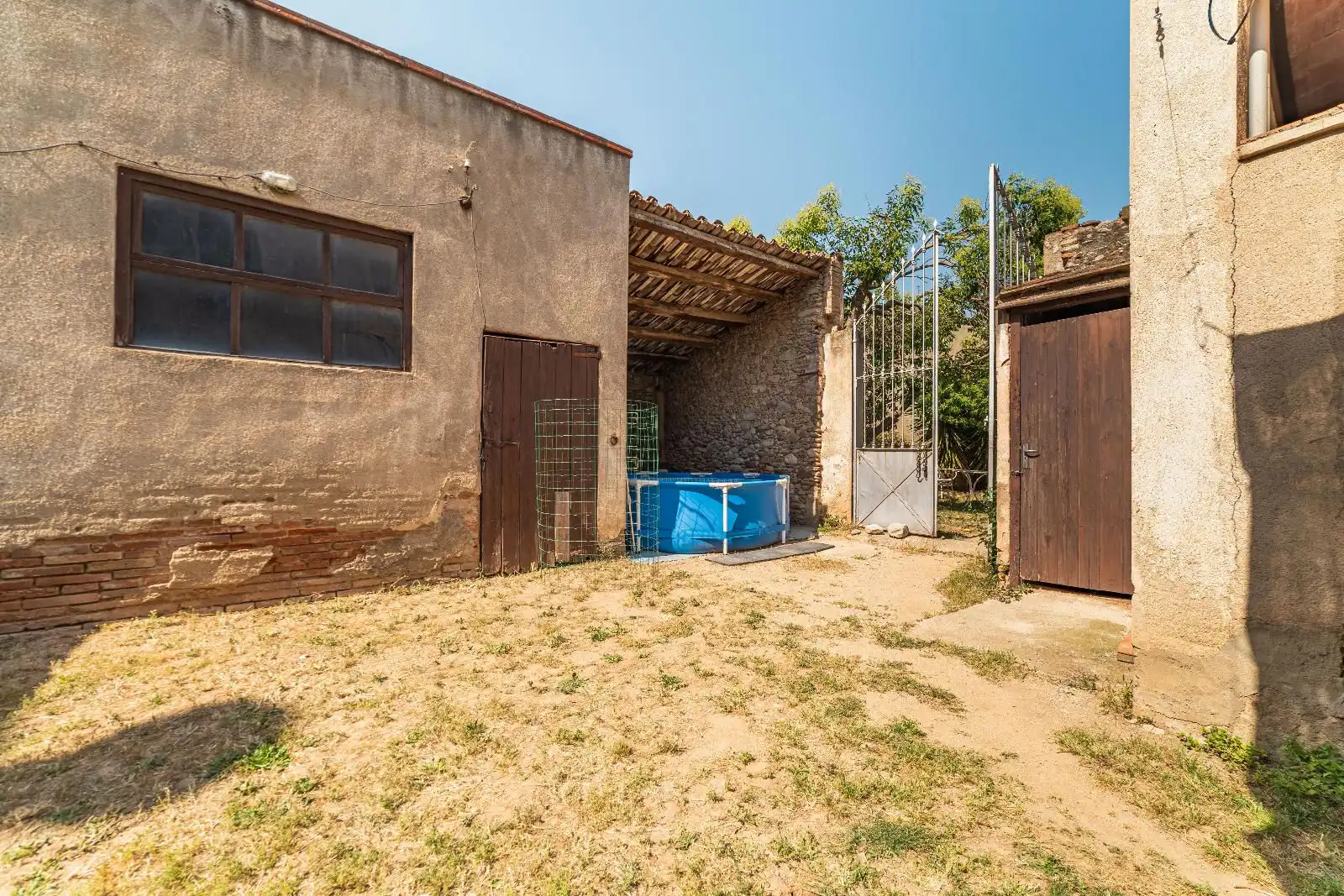 Vista exterior de Finca rústica en venda en La Garriga amb Calefacció, Jardí privat i Terrassa