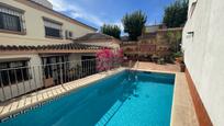 Swimming pool of House or chalet for sale in Algeciras  with Air Conditioner, Heating and Private garden