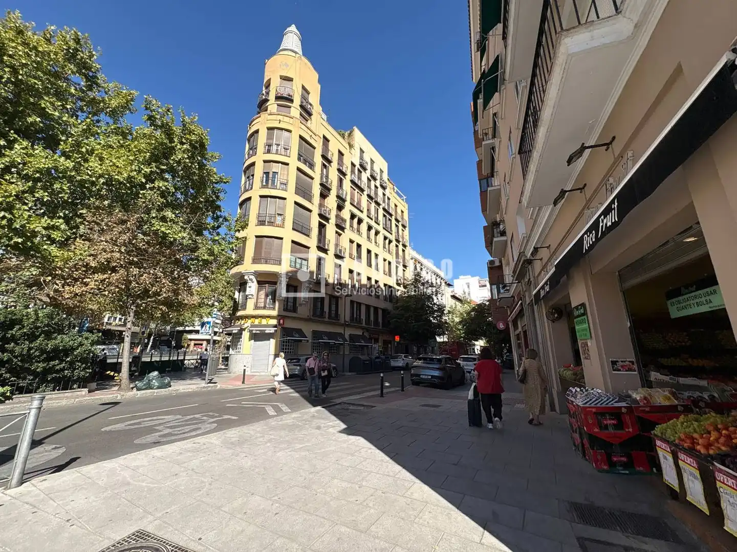 Vista exterior de Piso en venta en Madrid con Calefacción y Terraza