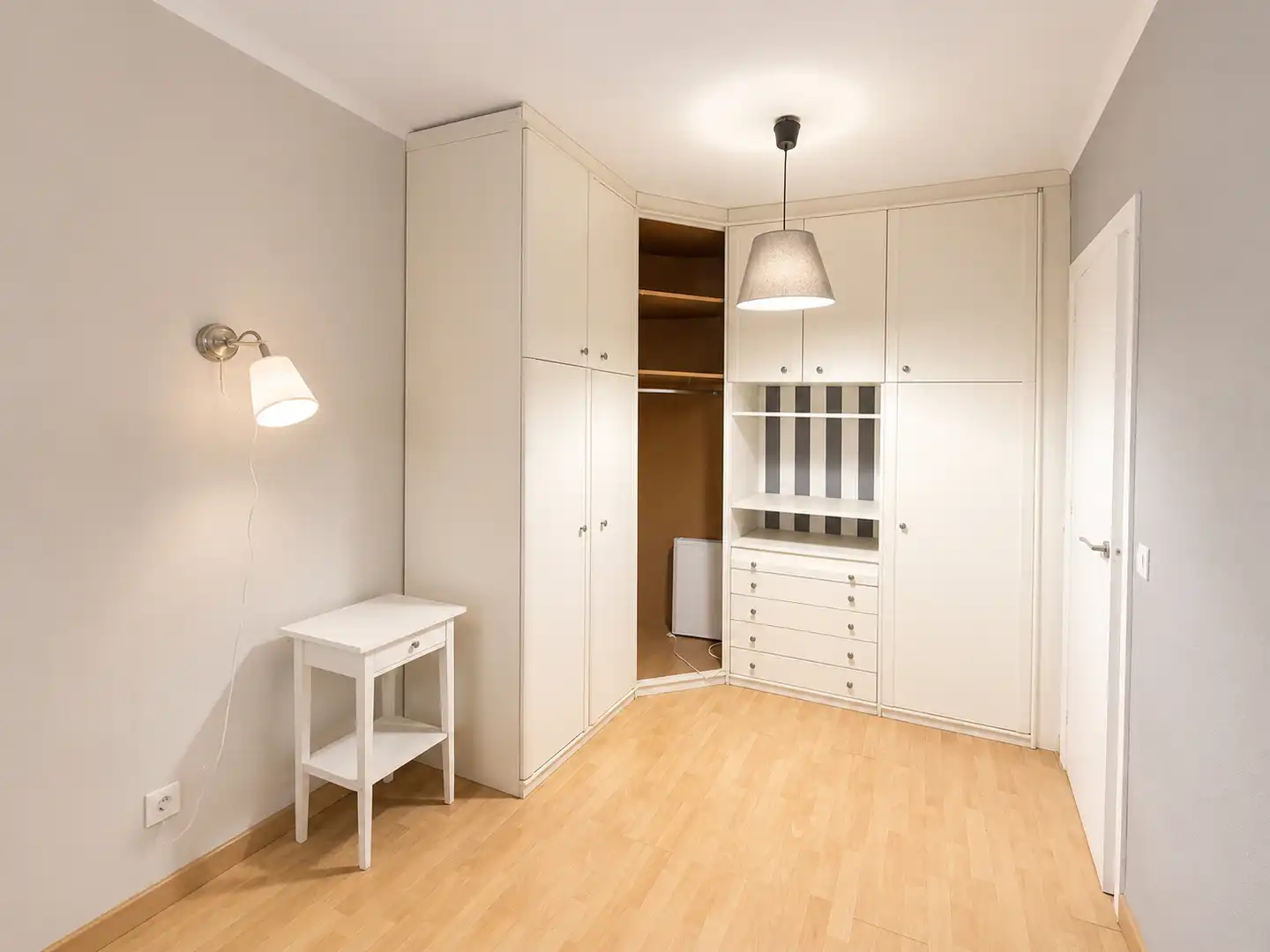 Dormitori de Pis en venda en Santa Coloma de Gramenet amb Aire condicionat, Parquet i Balcó
