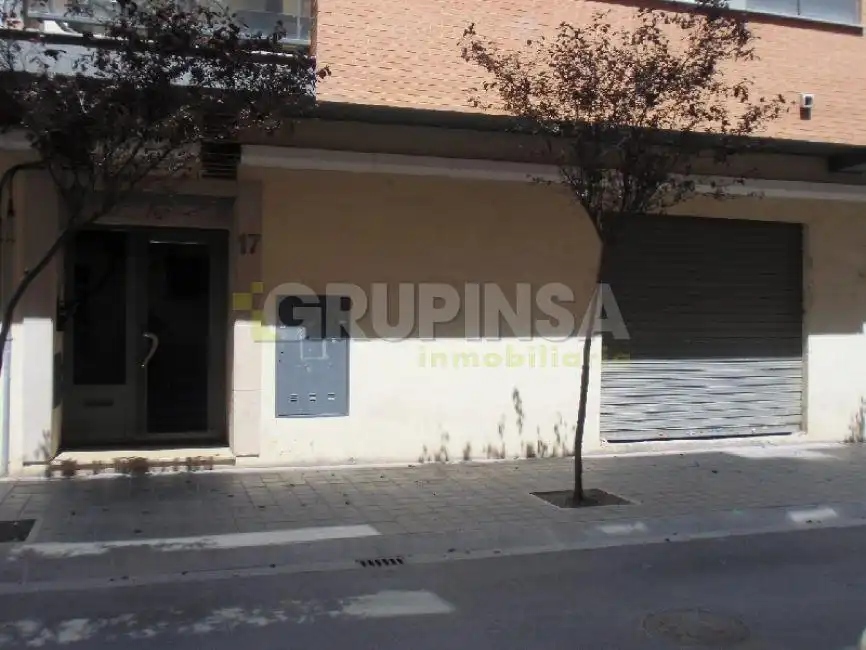 Local comercial en alquiler en Centro, imagen 2