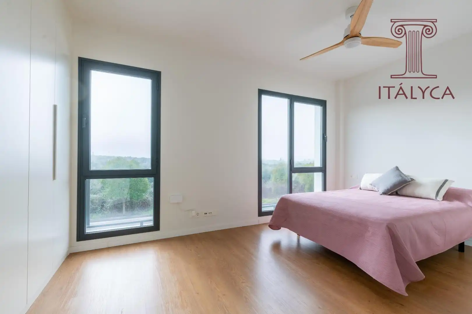 Bedroom of Detached homes for sale in Mairena del Aljarafe  with Heating, Private garden and Terrace