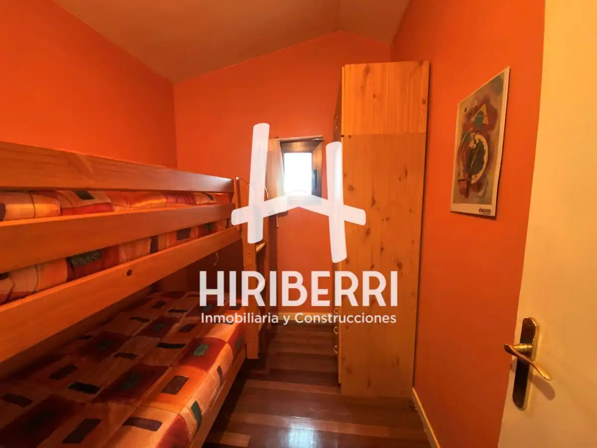 Habitación de Ático en venta en Herramélluri con Trastero y Amueblado
