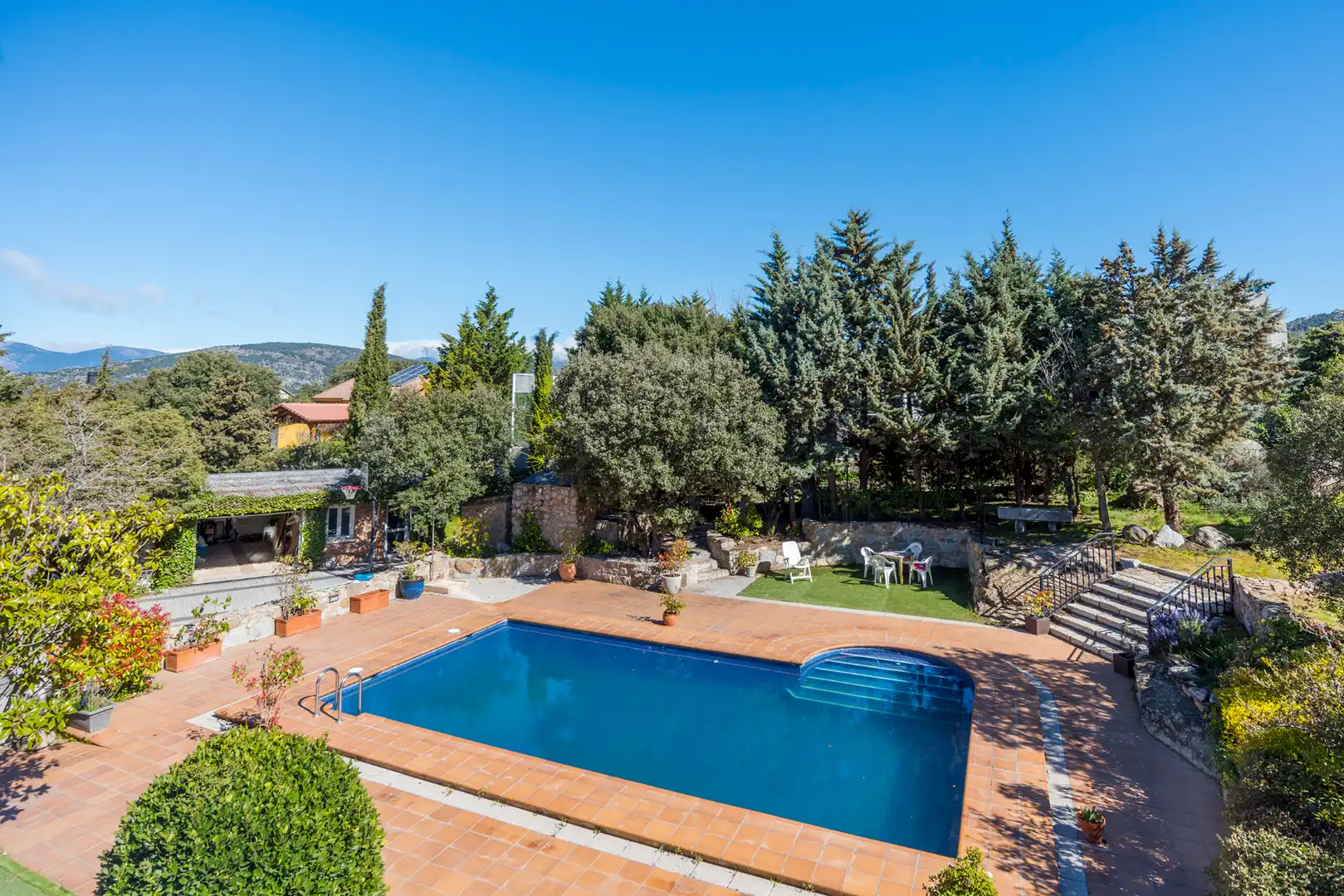 Swimming pool of Houses for sale in Collado Villalba  with Air Conditioner, Heating and Private garden