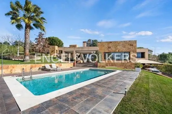 Vista exterior de Finca rústica de alquiler en Las Rozas de Madrid con Calefacción