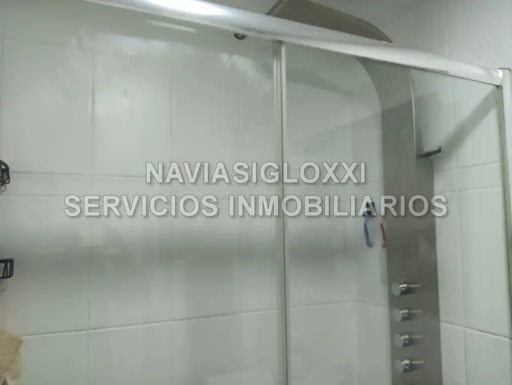 Baño de Piso en venta en Redondela con Calefacción y Amueblado
