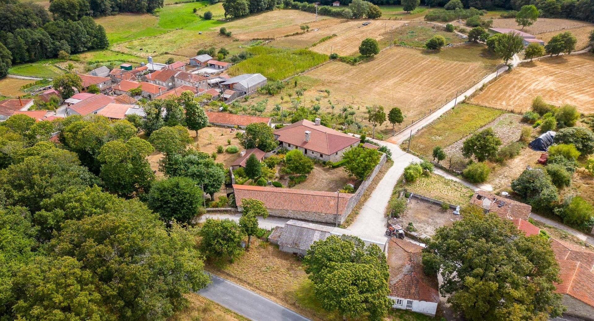 Country house for sale in Chantada
