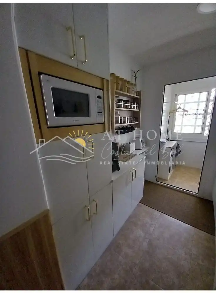 Cocina de Apartamento de alquiler en Benalmádena con Terraza y Piscina