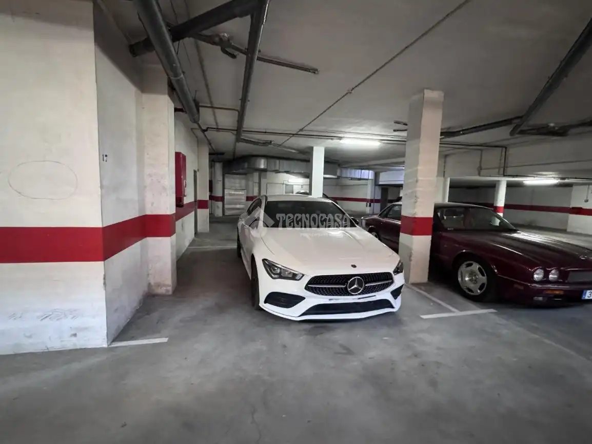 Parkplatz von Wohnung zum Verkauf in Villaquilambre mit Heizung und Abstellraum