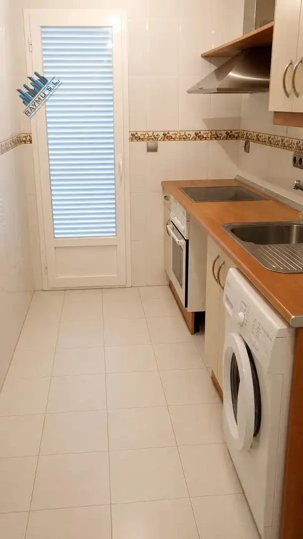 Küche von Maisonette zum Verkauf in Velilla de San Antonio mit Heizung