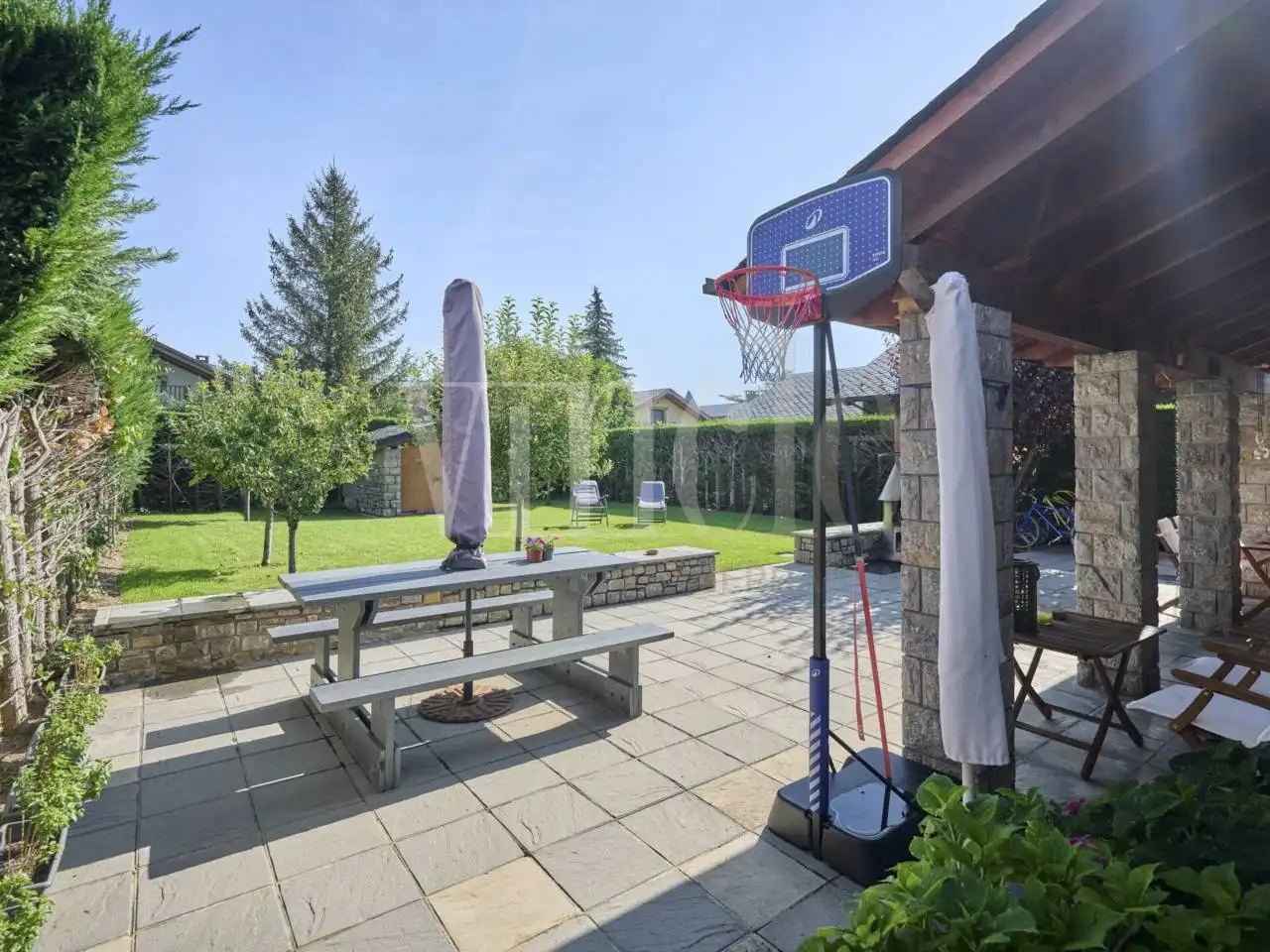 Terraza de Casa o chalet en venta en Puigcerdà con Calefacción, Jardín privado y Parquet