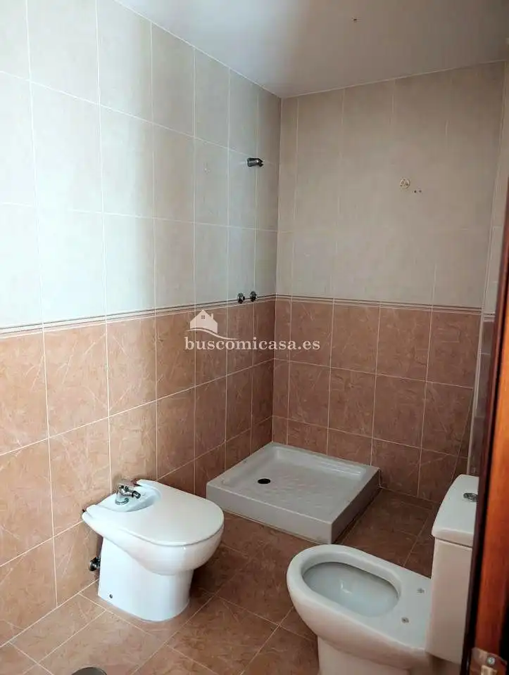 Bathroom of Flat for sale in Arjonilla  with Balcony