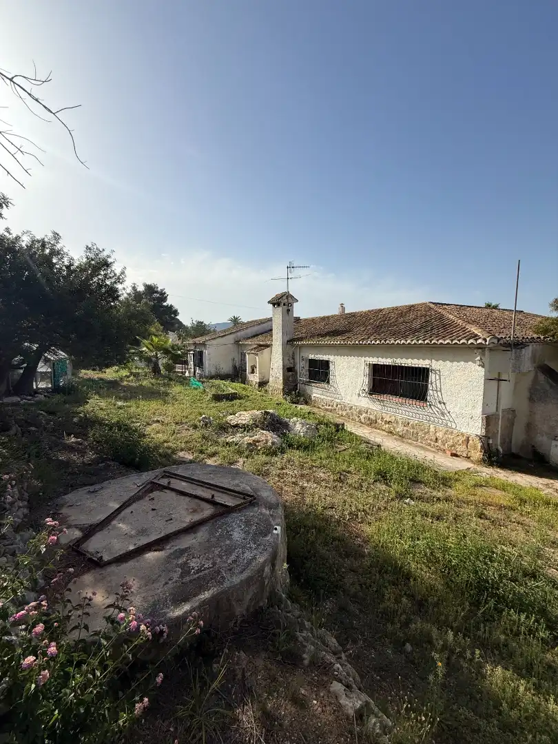 Houses for sale in Jávea / Xàbia  with Private garden and Swimming Pool