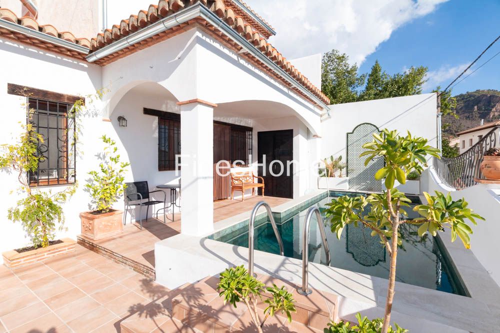 Vista exterior de Casa o xalet en venda en Nigüelas amb Moblat